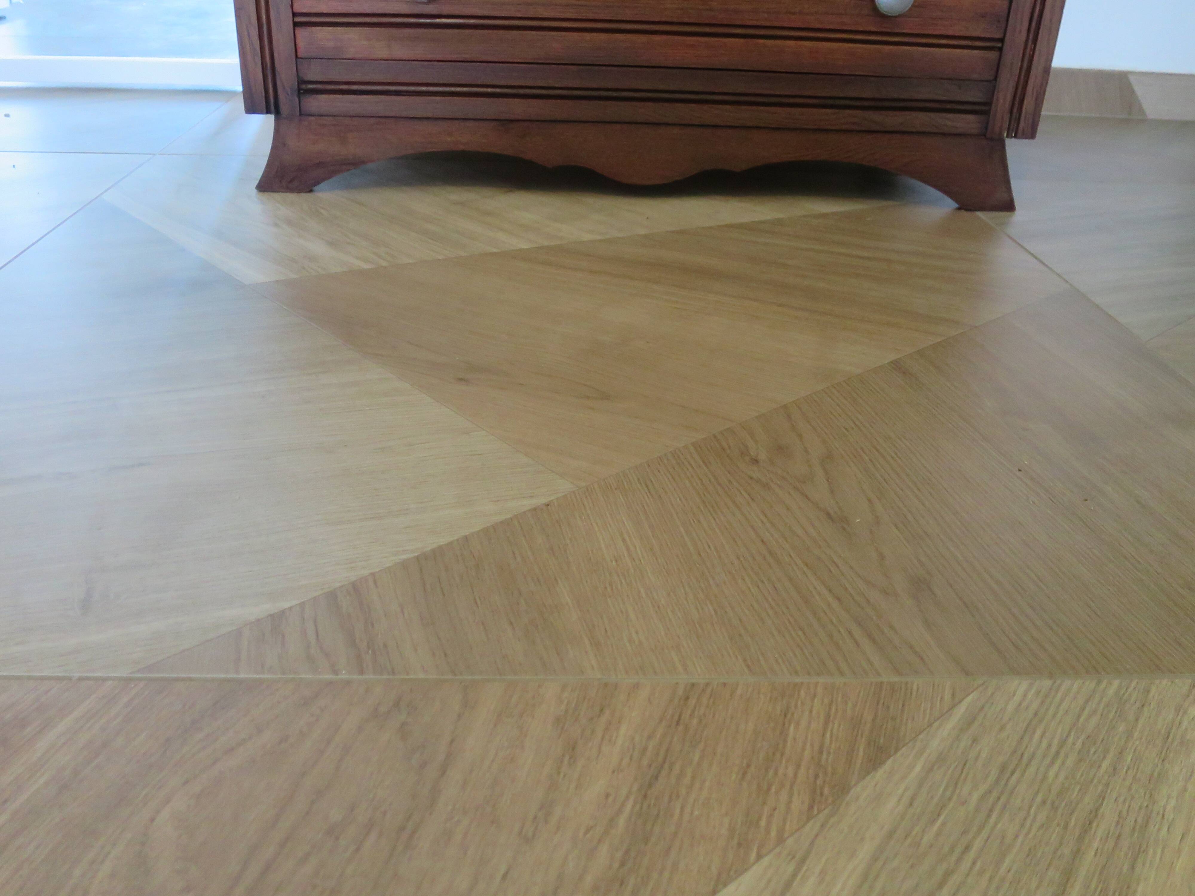 Art Deco chest of drawers - 1950s - mustache-style legs - vintage