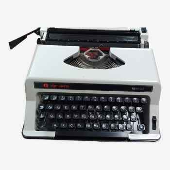 Machine à écrire Olympiette Spécial