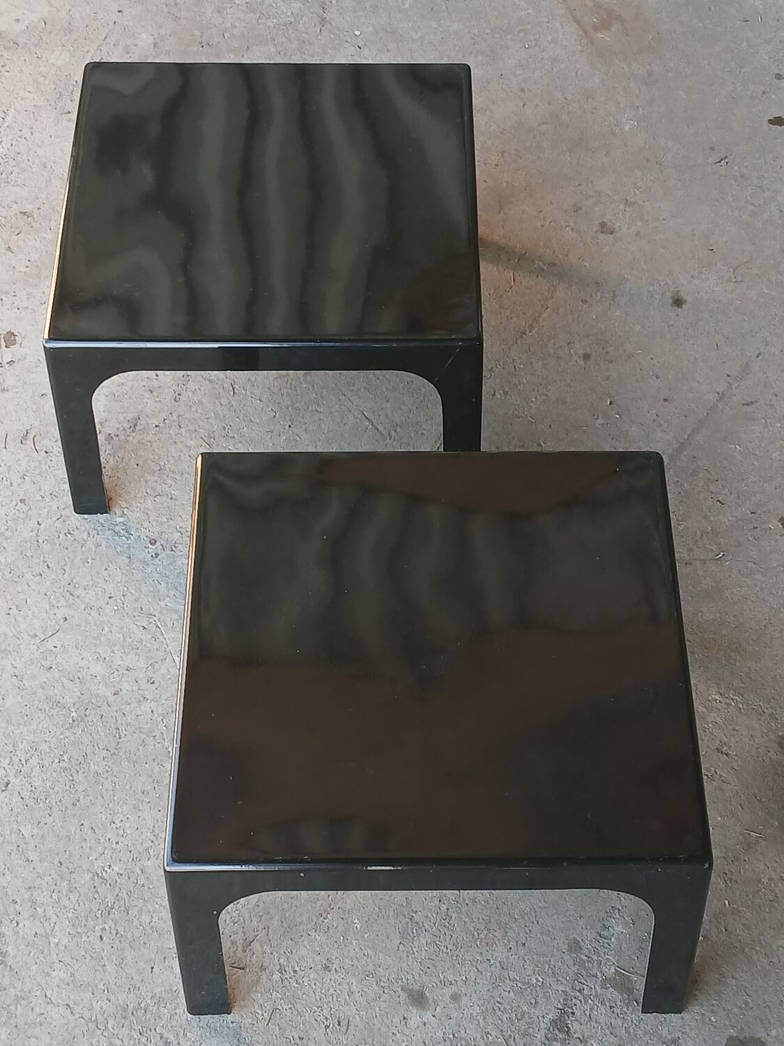Pair of coffee tables in fibreglass, circa 1970.
