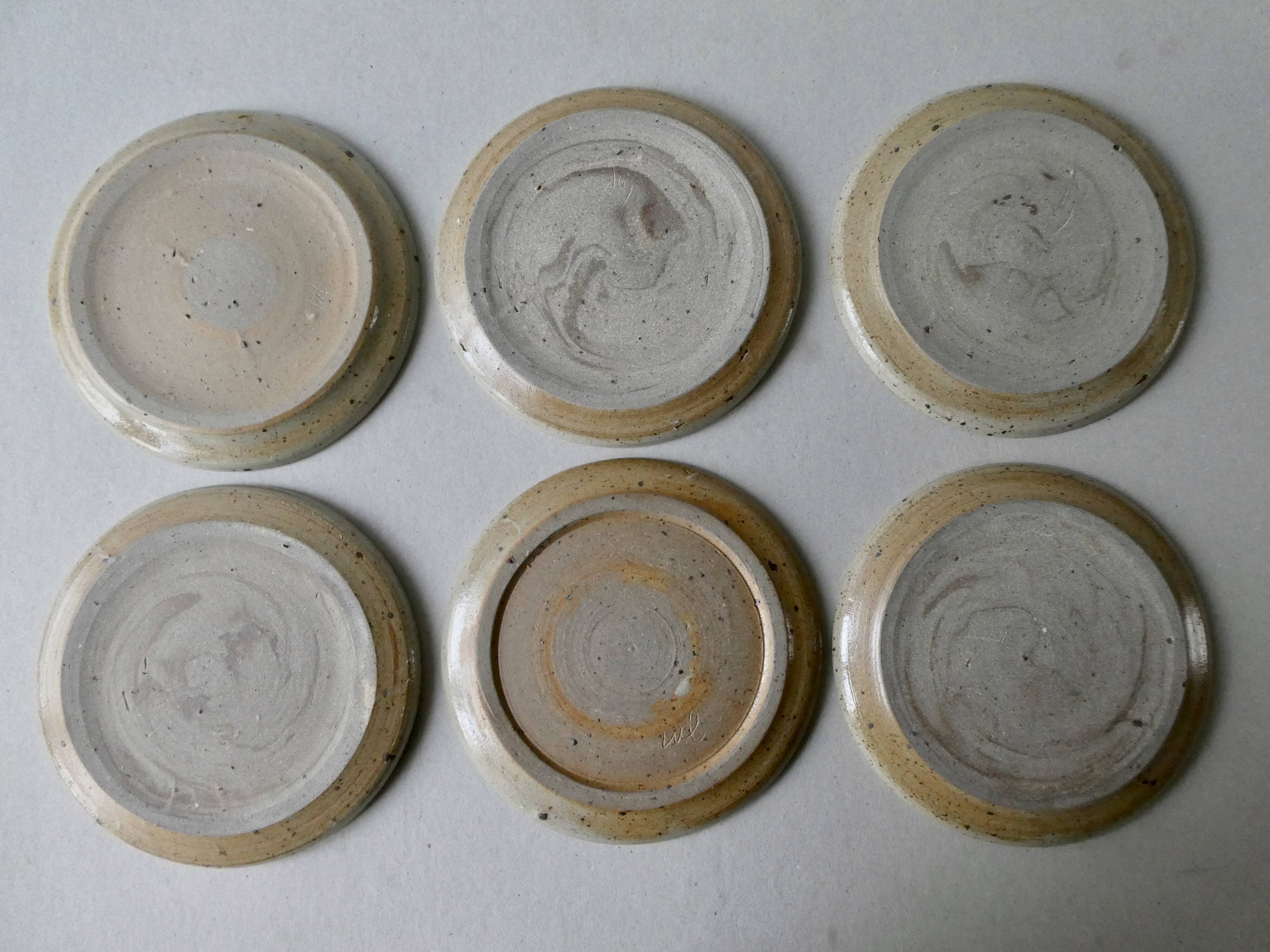 Set of 6 dessert plates or starter, made of sandstone, signed