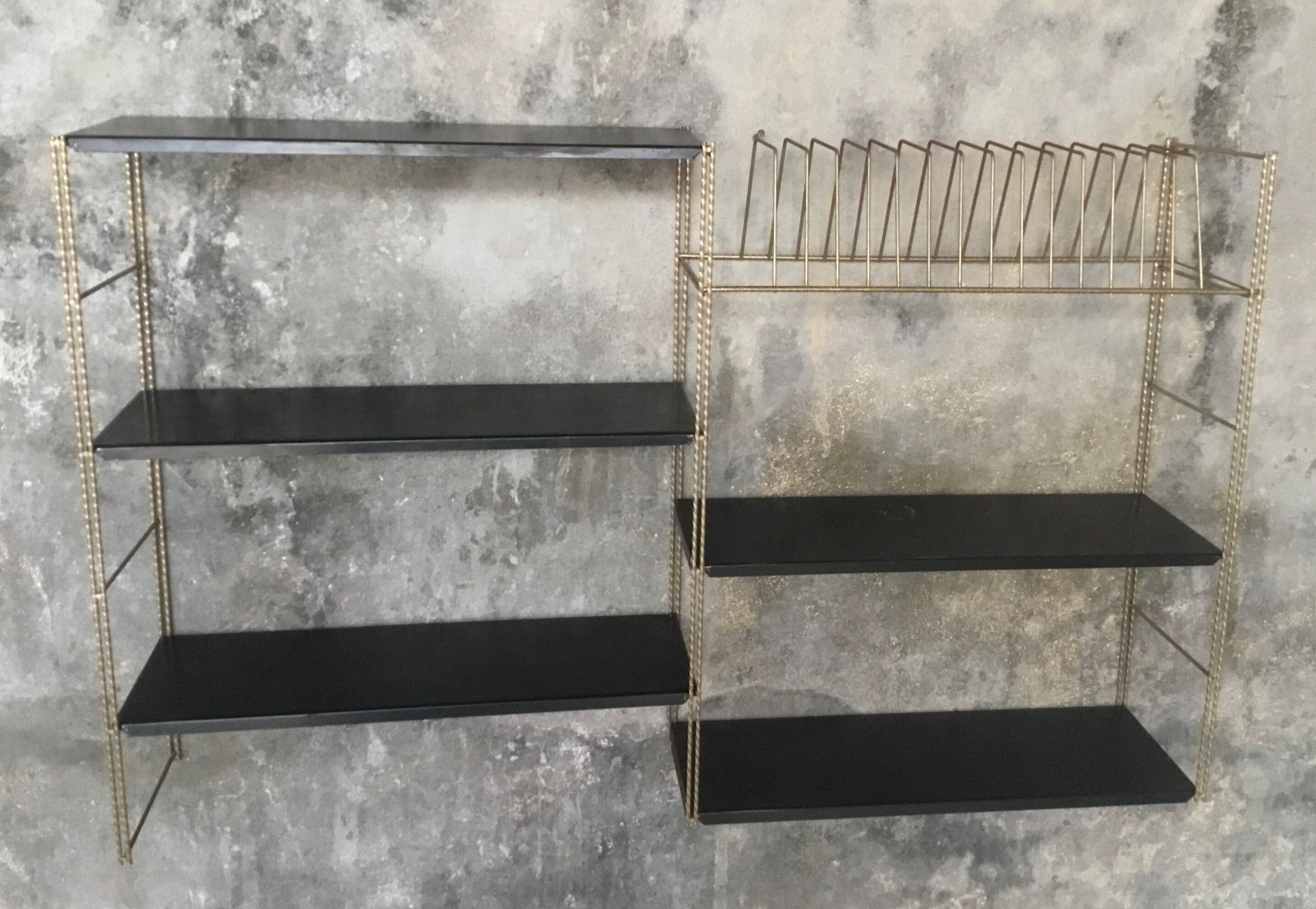 Black and gold metal string shelf set with vinyl holder - vintage 1960
