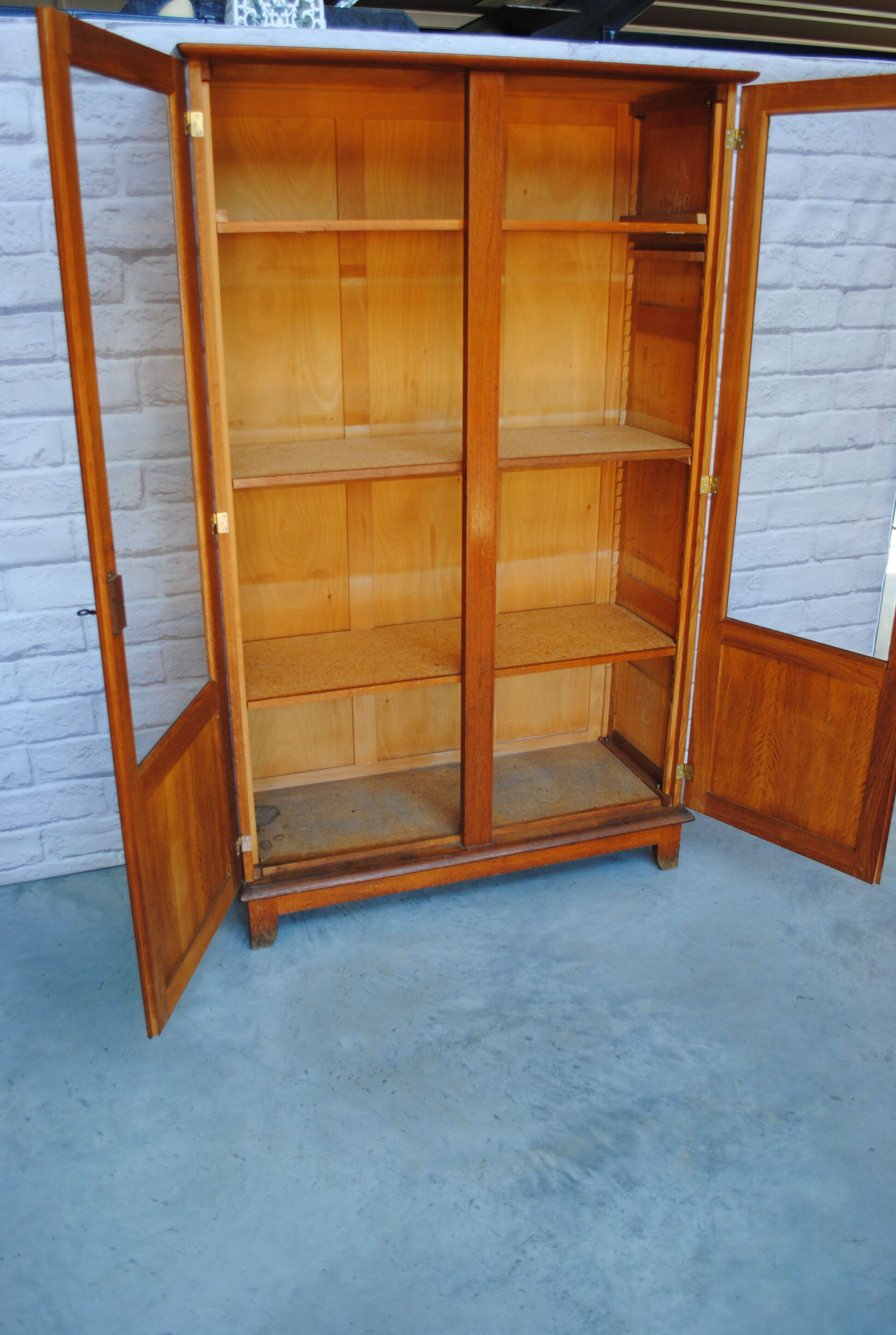 School wardrobe showcase