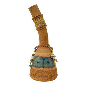 Vase en céramique signé