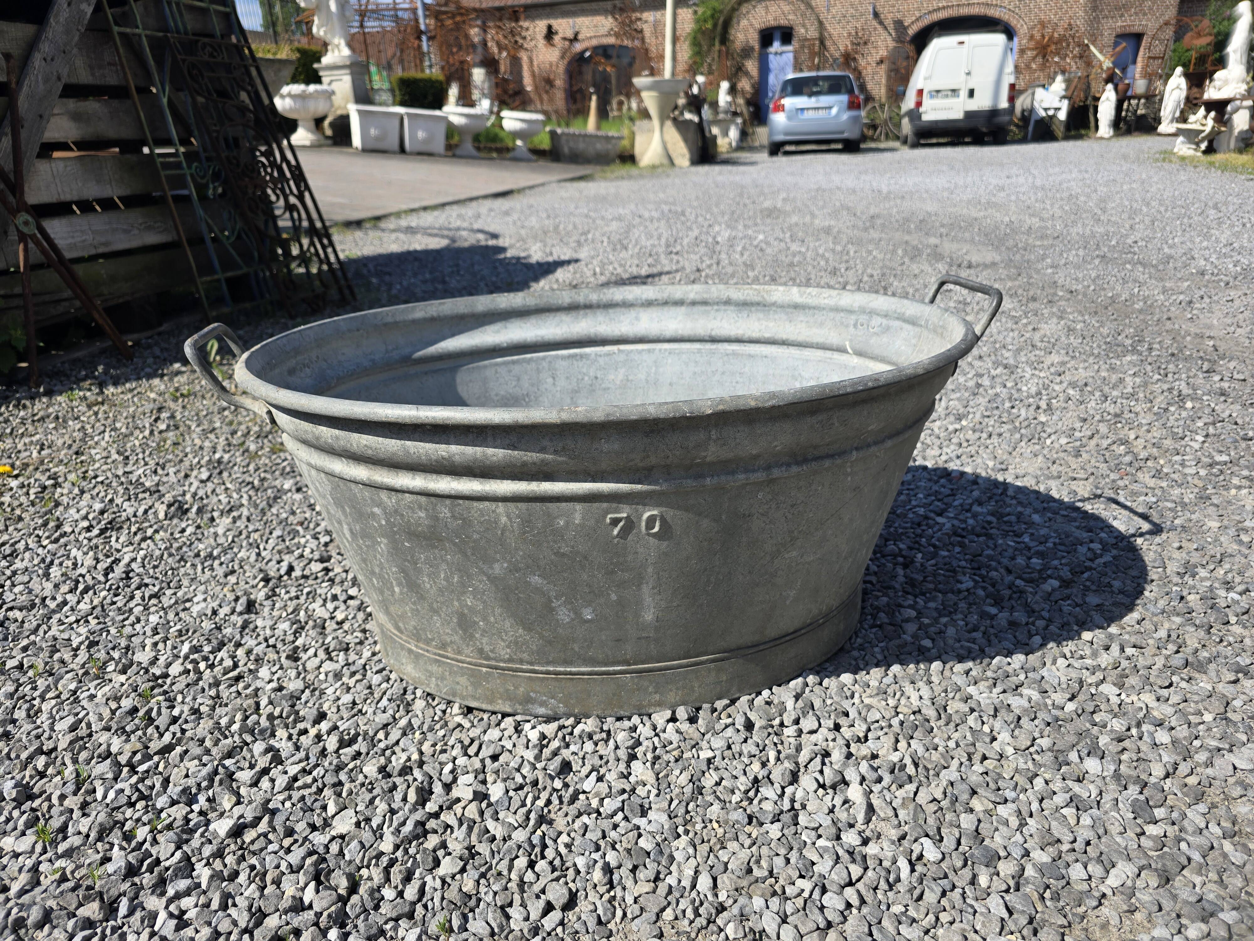 Old zinc basin or bathtub, 70 liters