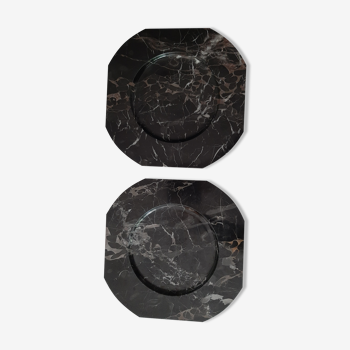 Set of 2 black marble presentation plates