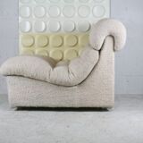 Chair "Space Age" in unbleached wool, France, circa 1970