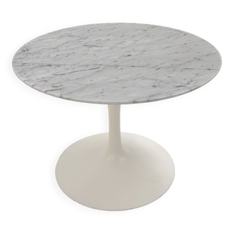 Tulip side table in marble by Eero Saarinen for Knoll, 1970