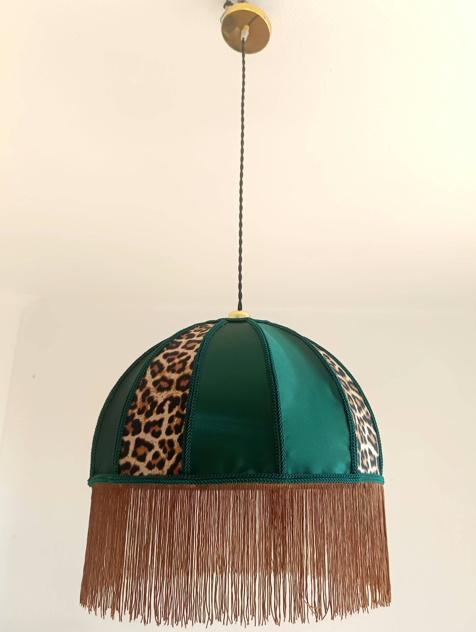 Leopard suspension and fringes