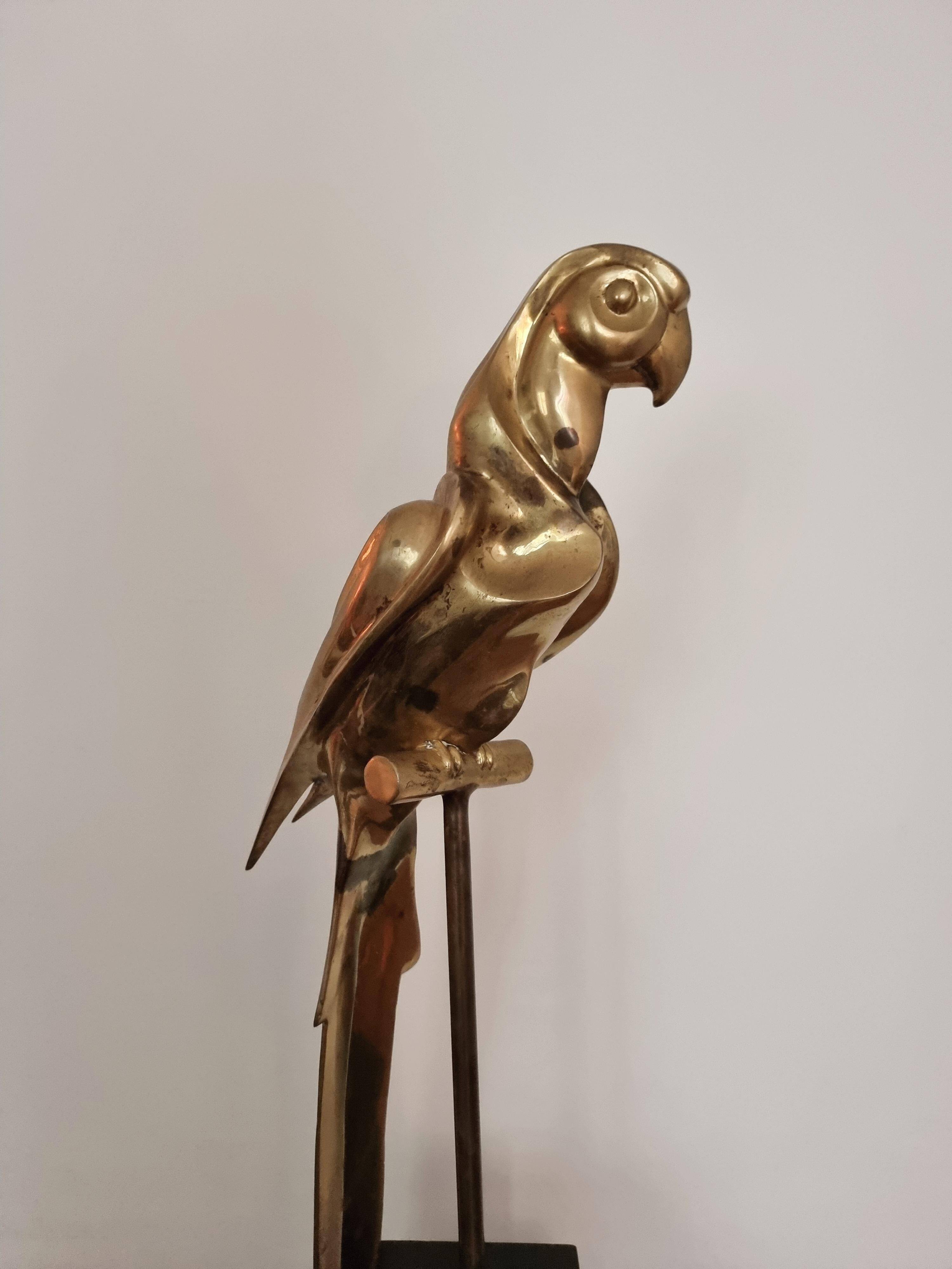 Decorative sculpture in solid brass representing a parrot, 1970s, Palm Beach/Hollywood Regency.