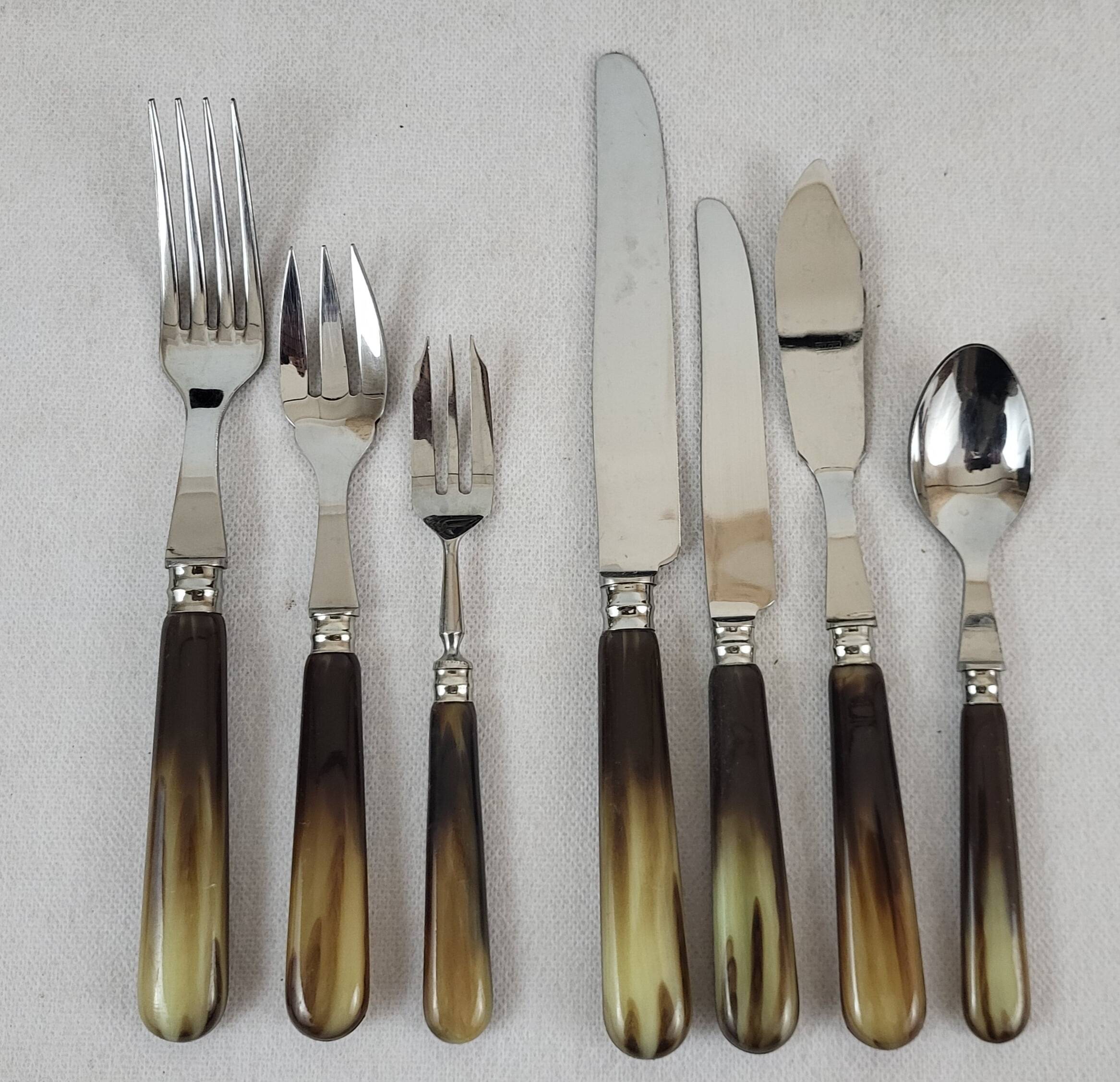 105 piece cutlery set