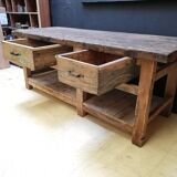 Ancien établi vintage de menuisier en bois, déco industrielle