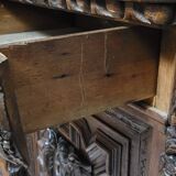 Buffet deux-corps style Renaissance Italienne en chene massif