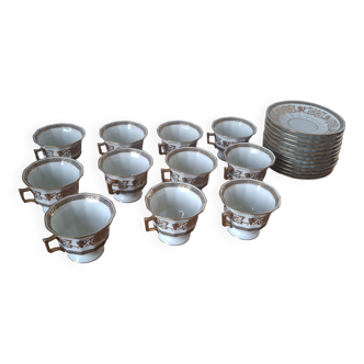 Set of 11 cups and saucers