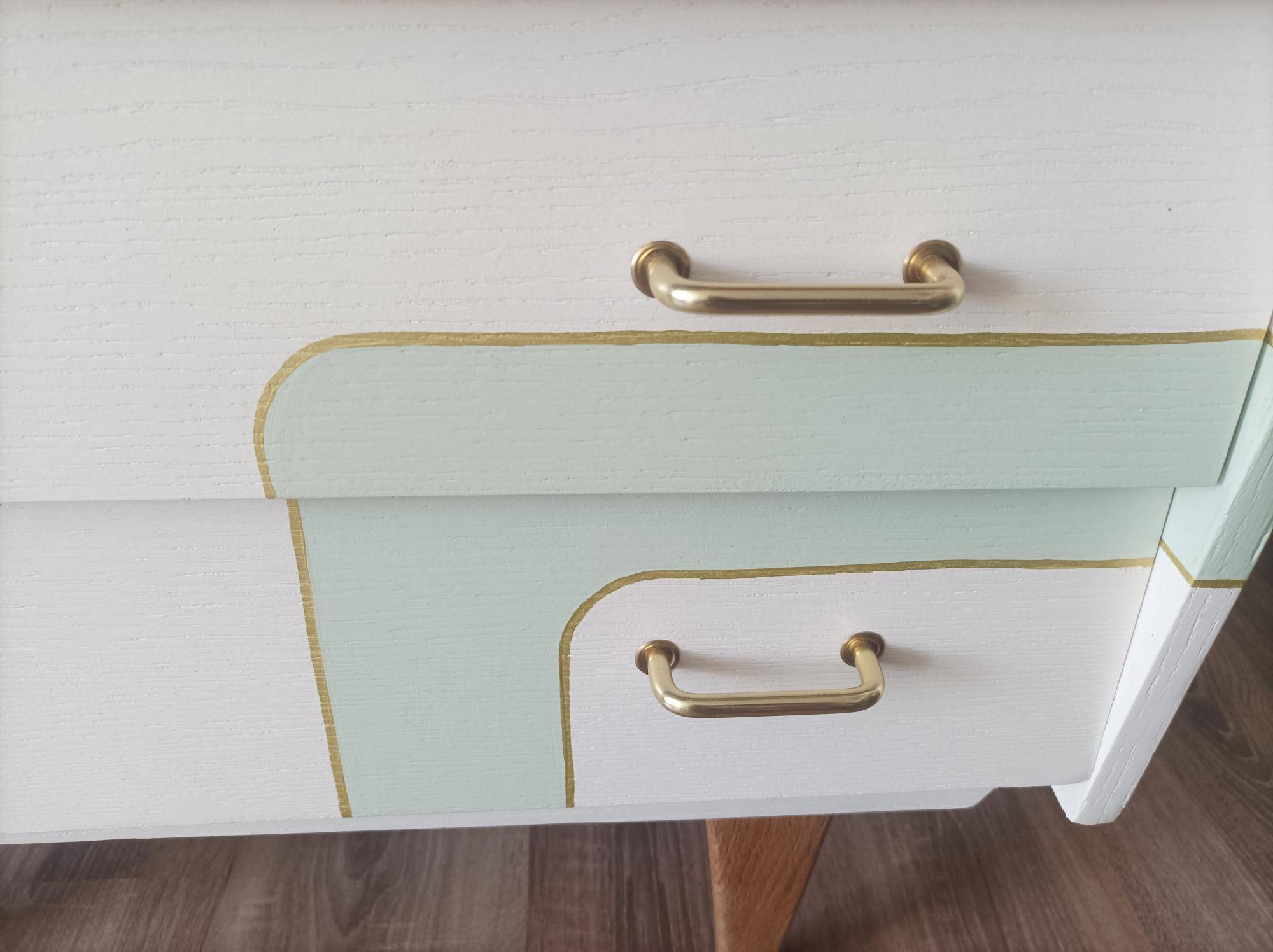 Commode vintage
