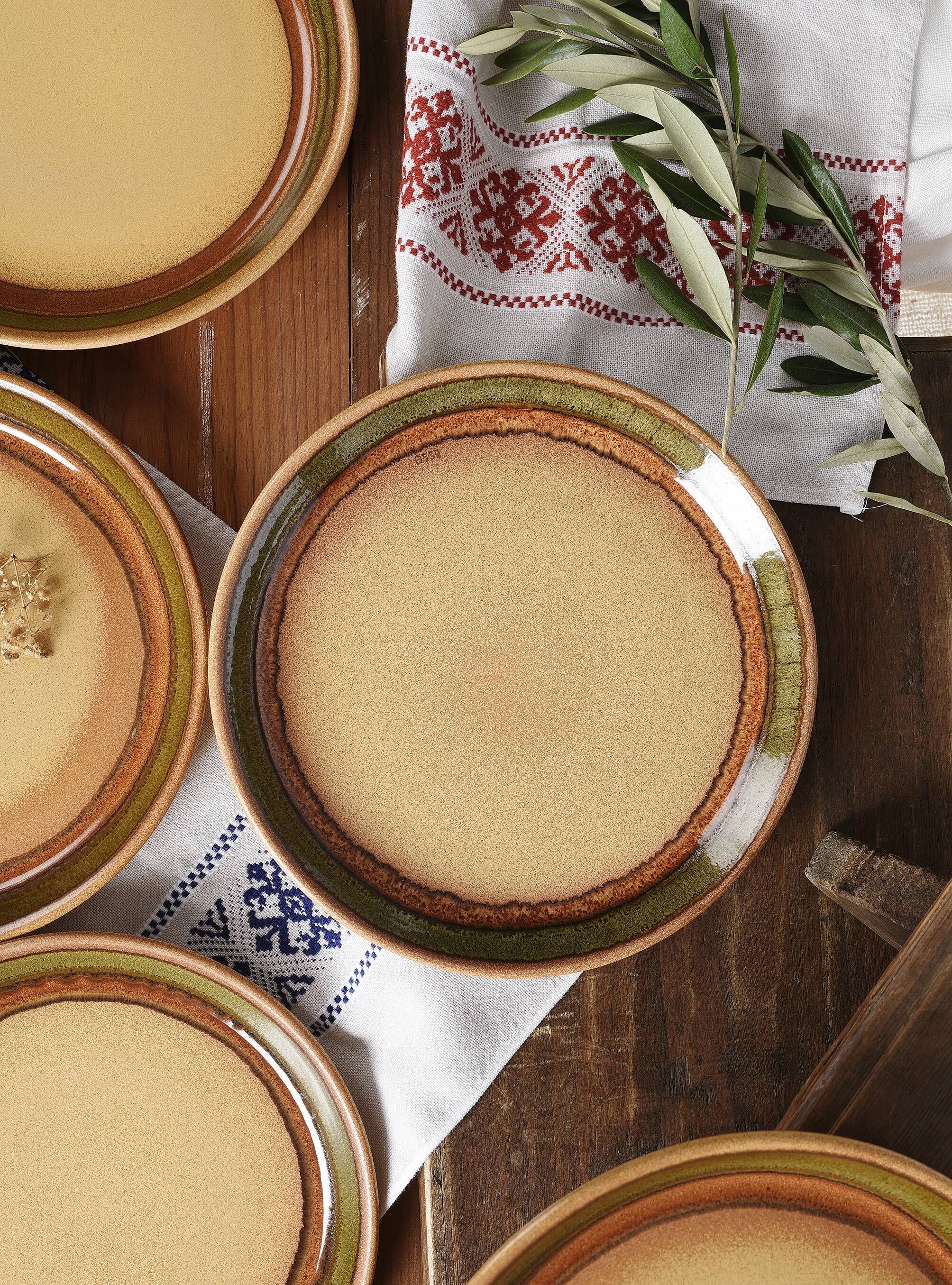 Vintage dinner plates from the 70s, in glazed stoneware, stamped Esso, Set of 6.