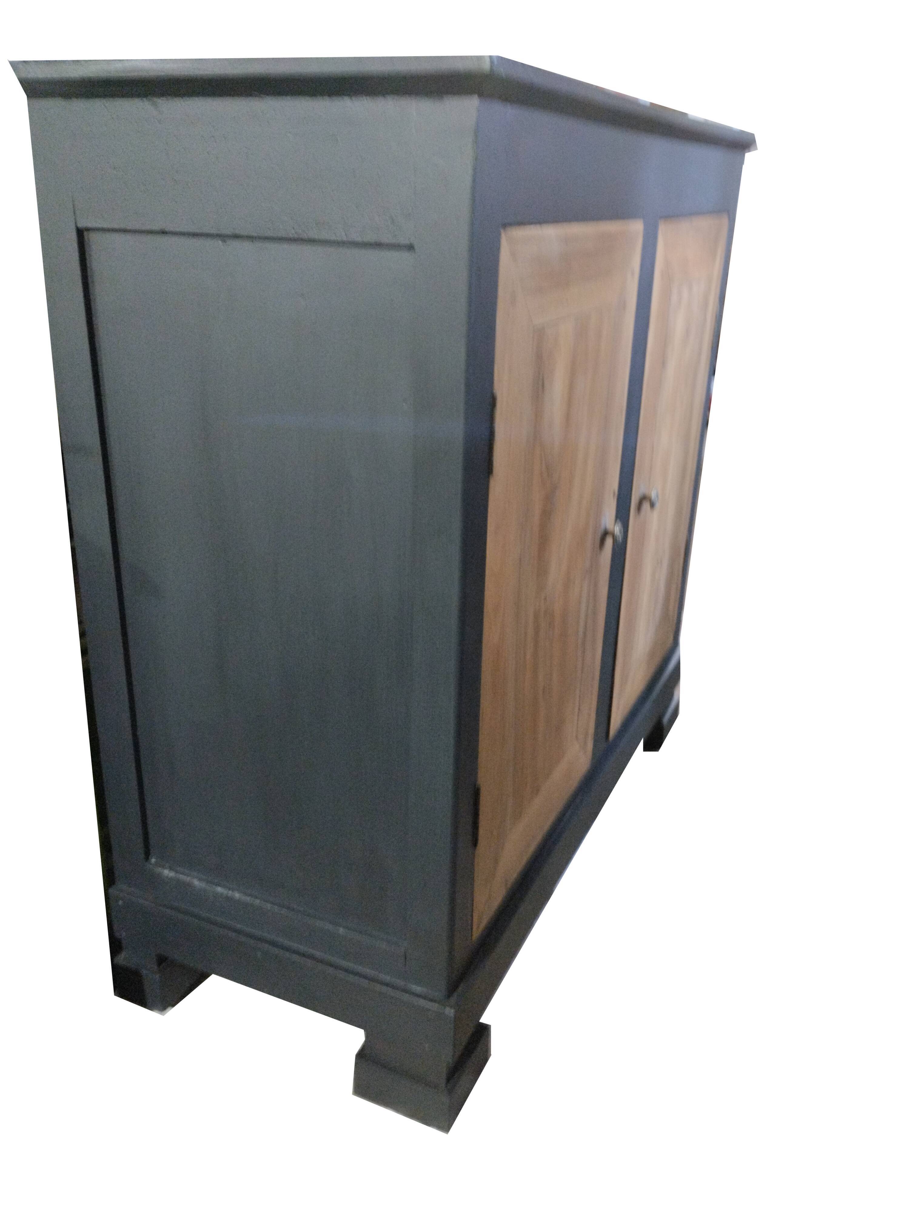 Low buffet two doors