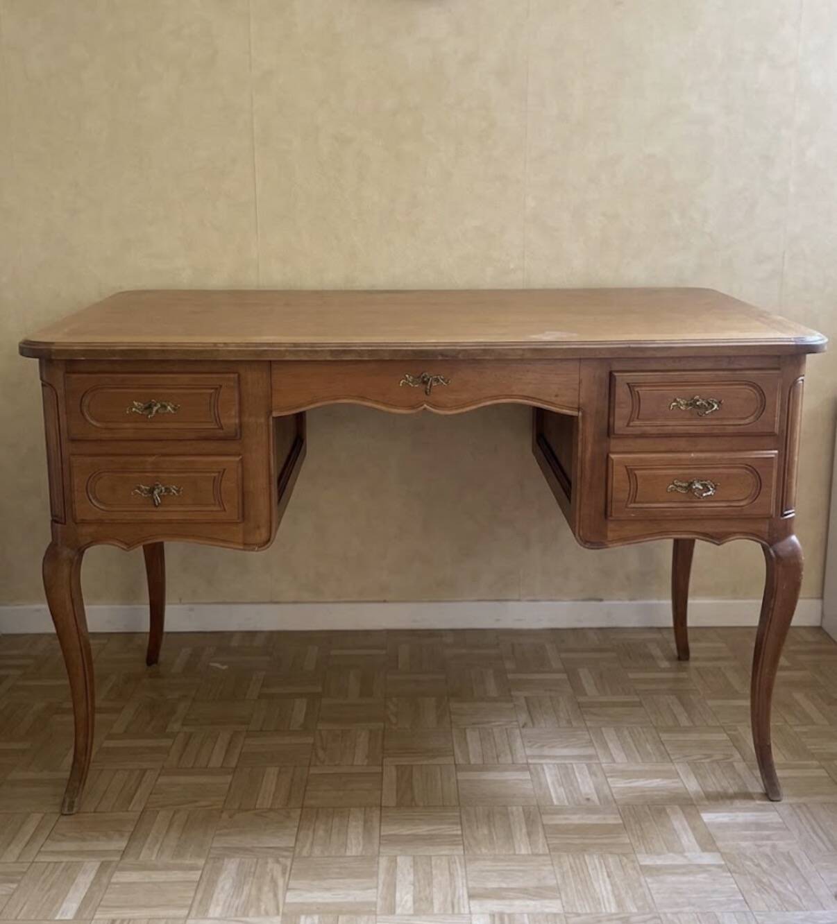 Minister's desk Louis XV with glass pane