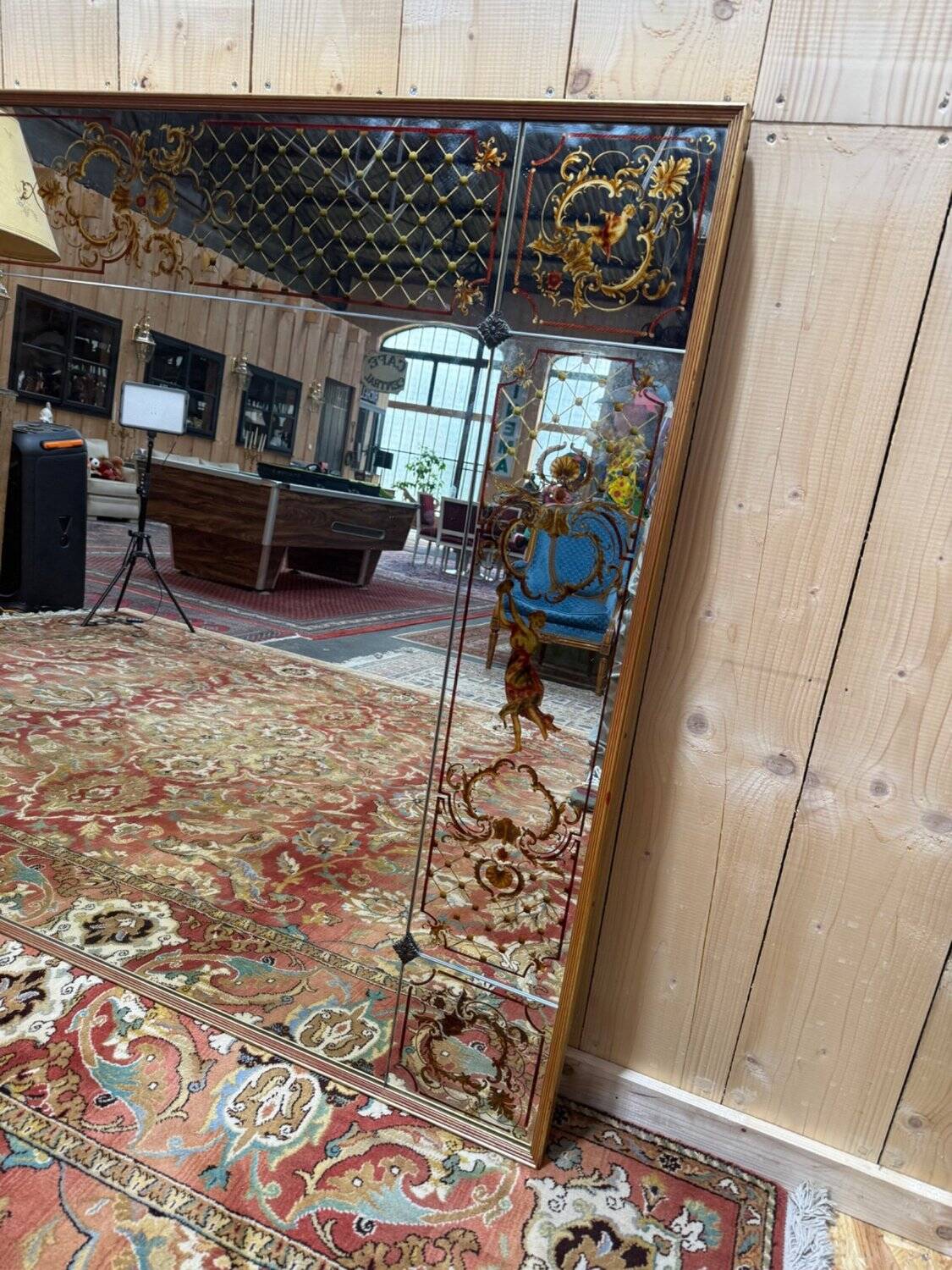 Art Nouveau bistro mirror in Venetian eglomisé glass