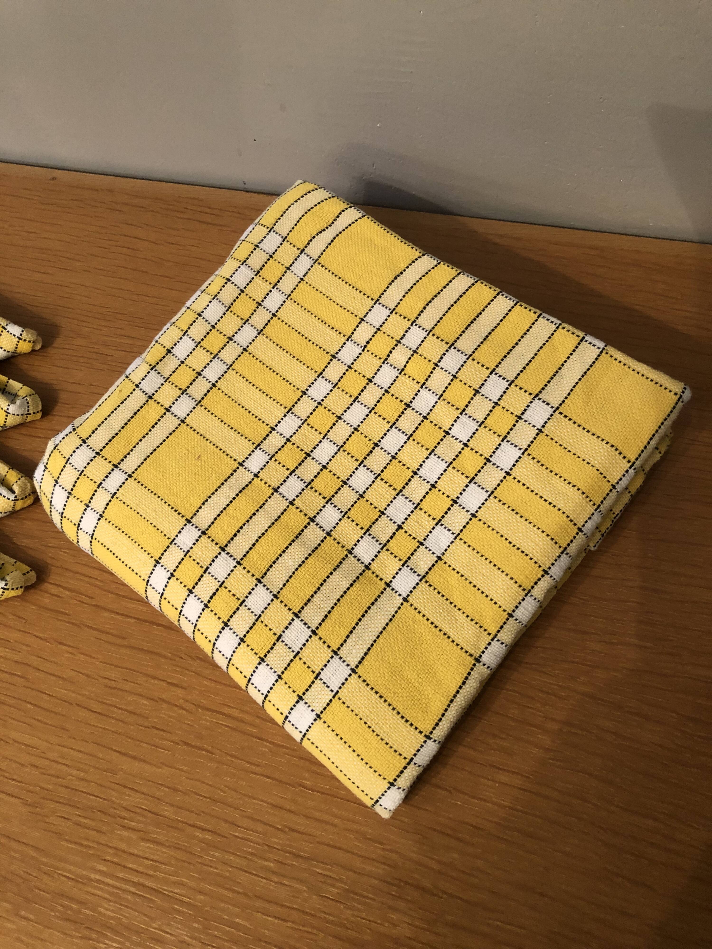 Vintage vichy tablecloth and 4 matching towels