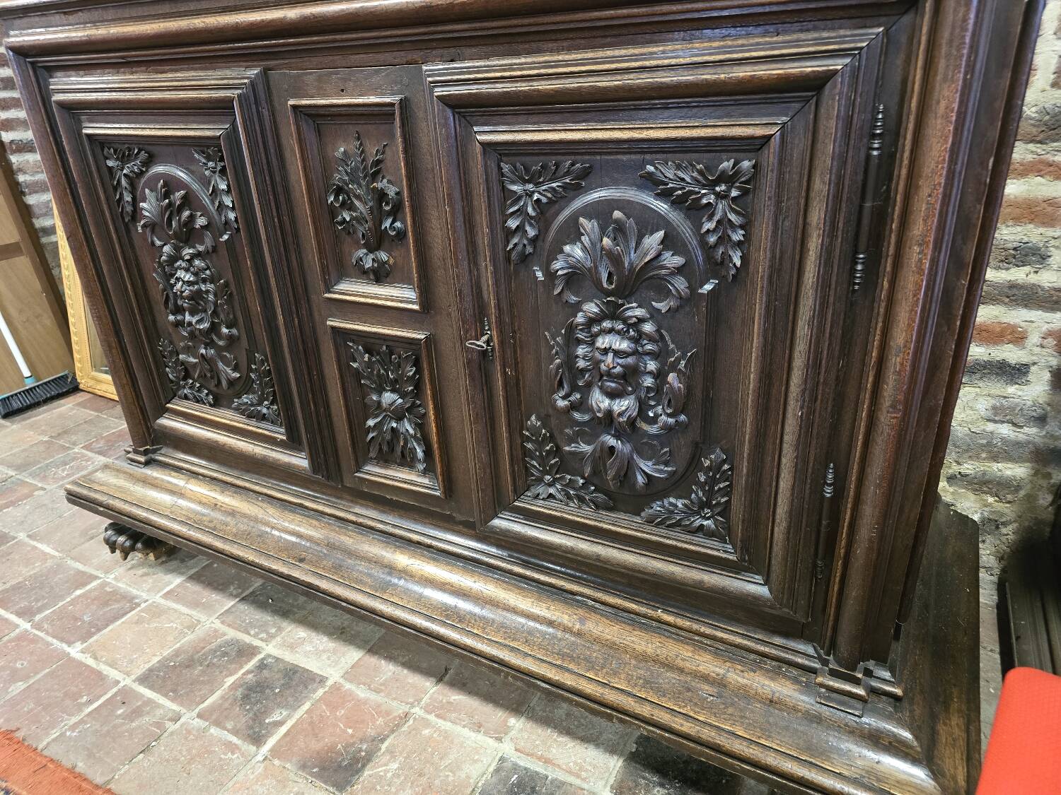 18th century Renaissance 4 door furniture