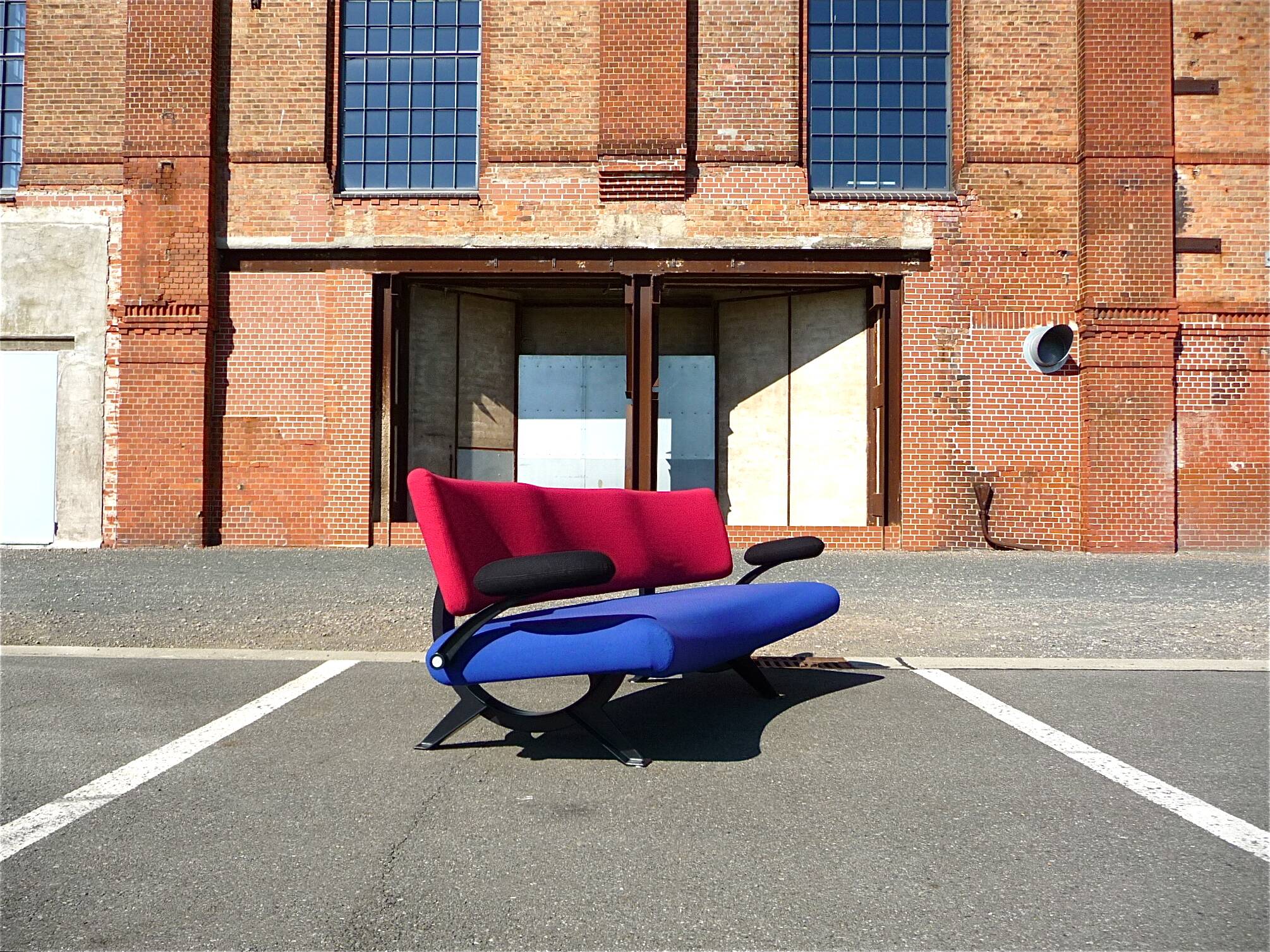 Three-seater canapé design model Orbit by Artifort, Netherlands, 1990s.