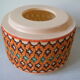 Abat jour de lampe années 1970 en celluloïd pourtour crochet en laine broderie tricot