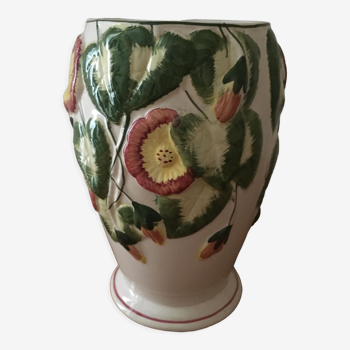 Vase en barbotine motifs floraux numeroté