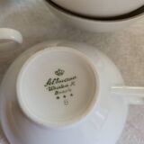 6 tasses en porcelaine blanches et or