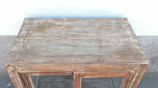 Vitrine carrée ancienne en bois