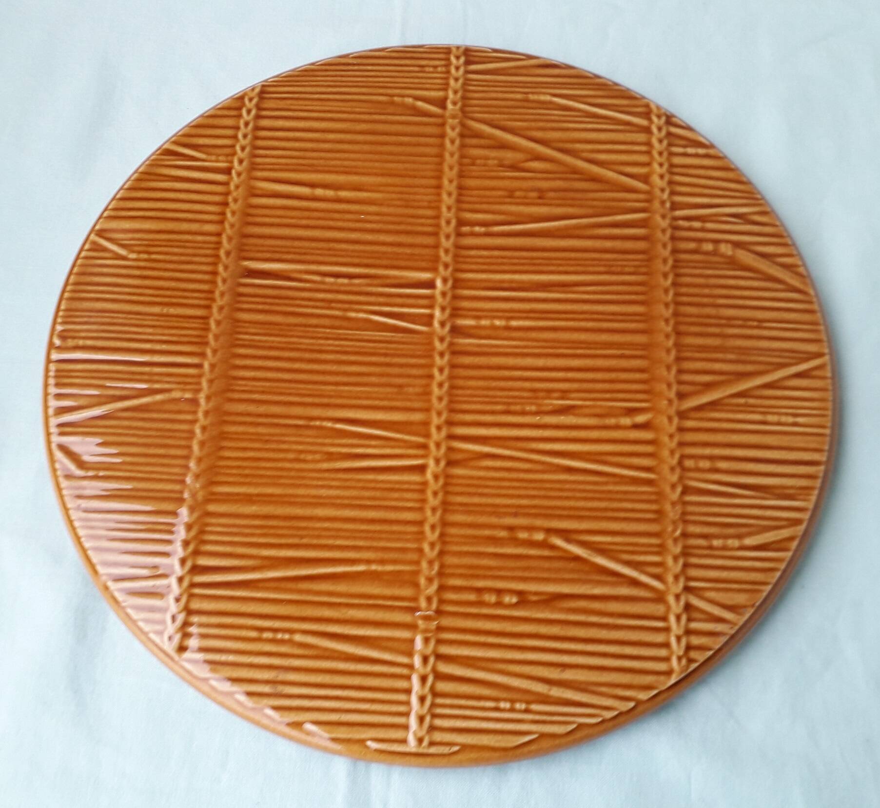 Ceramic trivet
