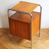 Table de chevet moderniste