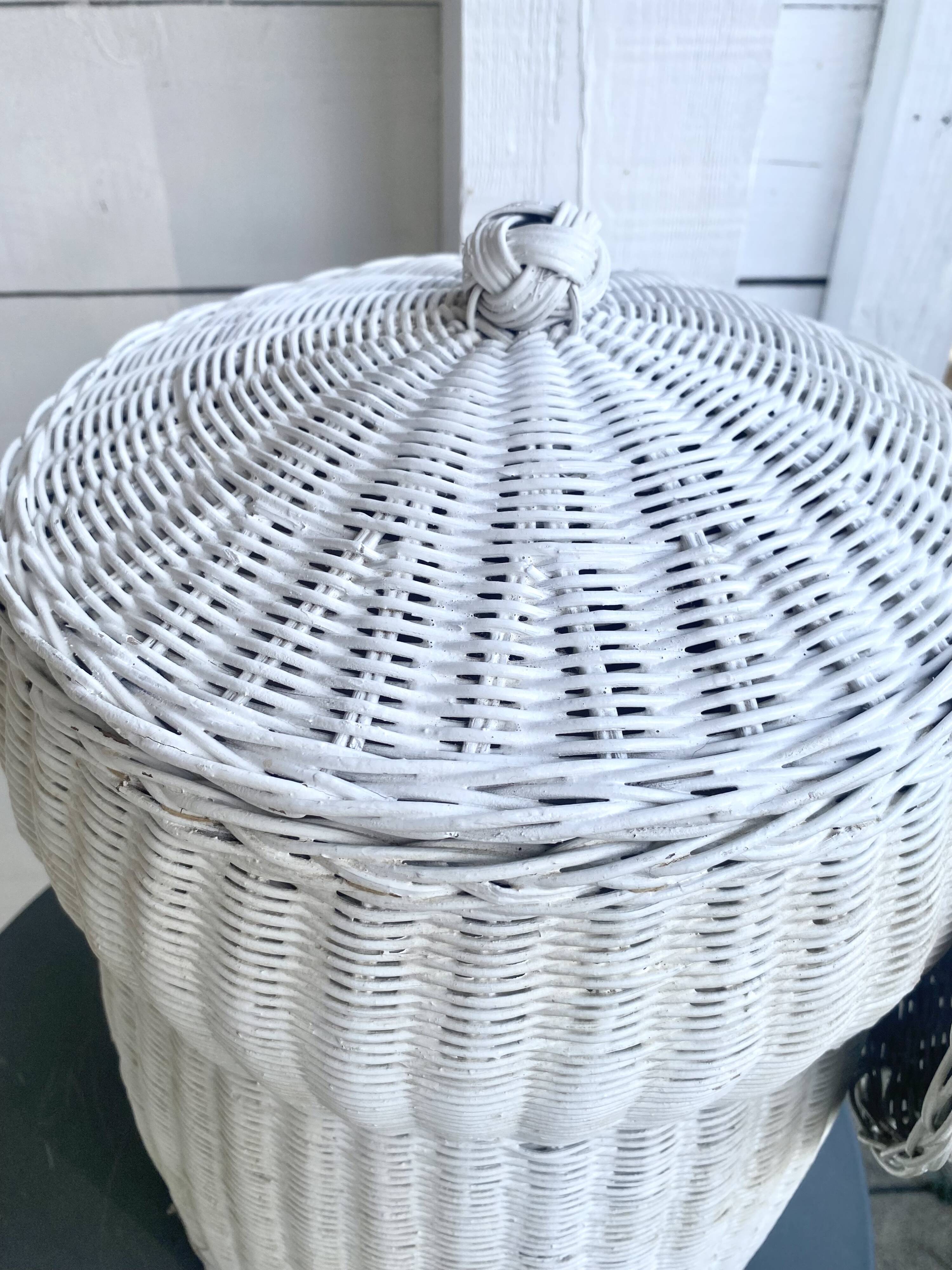 Zoomorphic straw basket