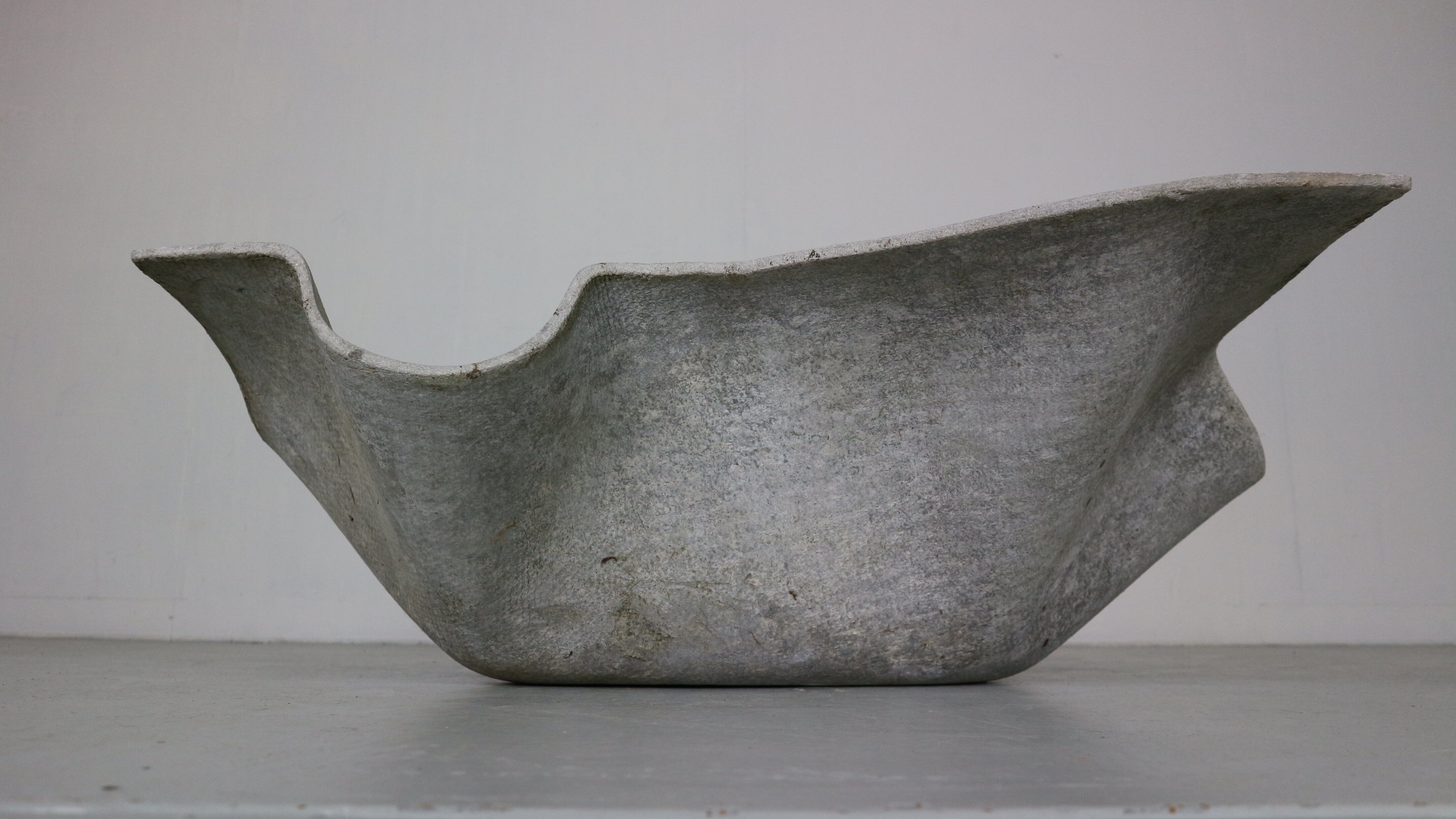 Jardinière en béton « Biasca » Elephant Ear par Willy Guhl, Suisse 1954