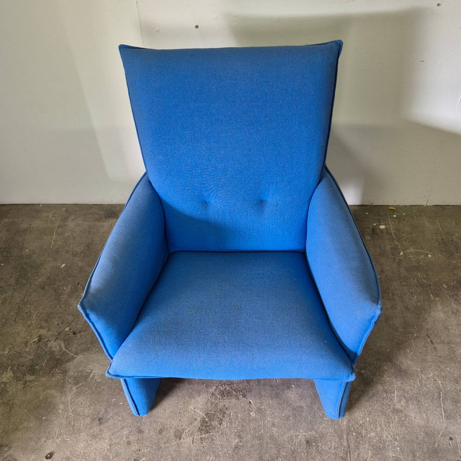 Space age design lounge chair in blue fabric, Netherlands 1960s