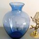 Vase en verre bleu