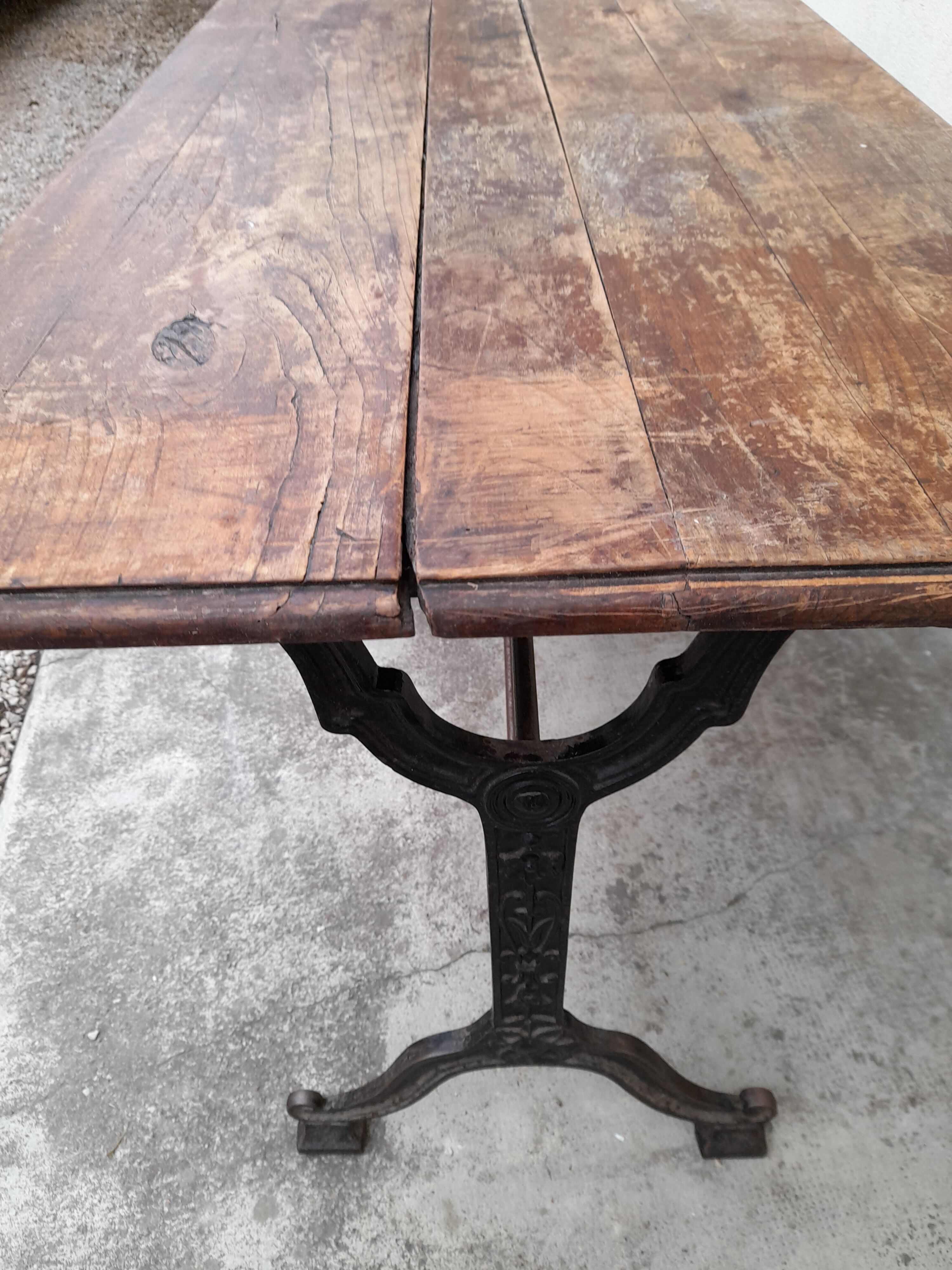 Table de bistrot en fonte 1900 1m50