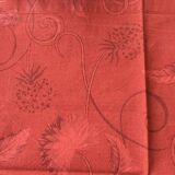 Large red tablecloth for 8 places and napkins