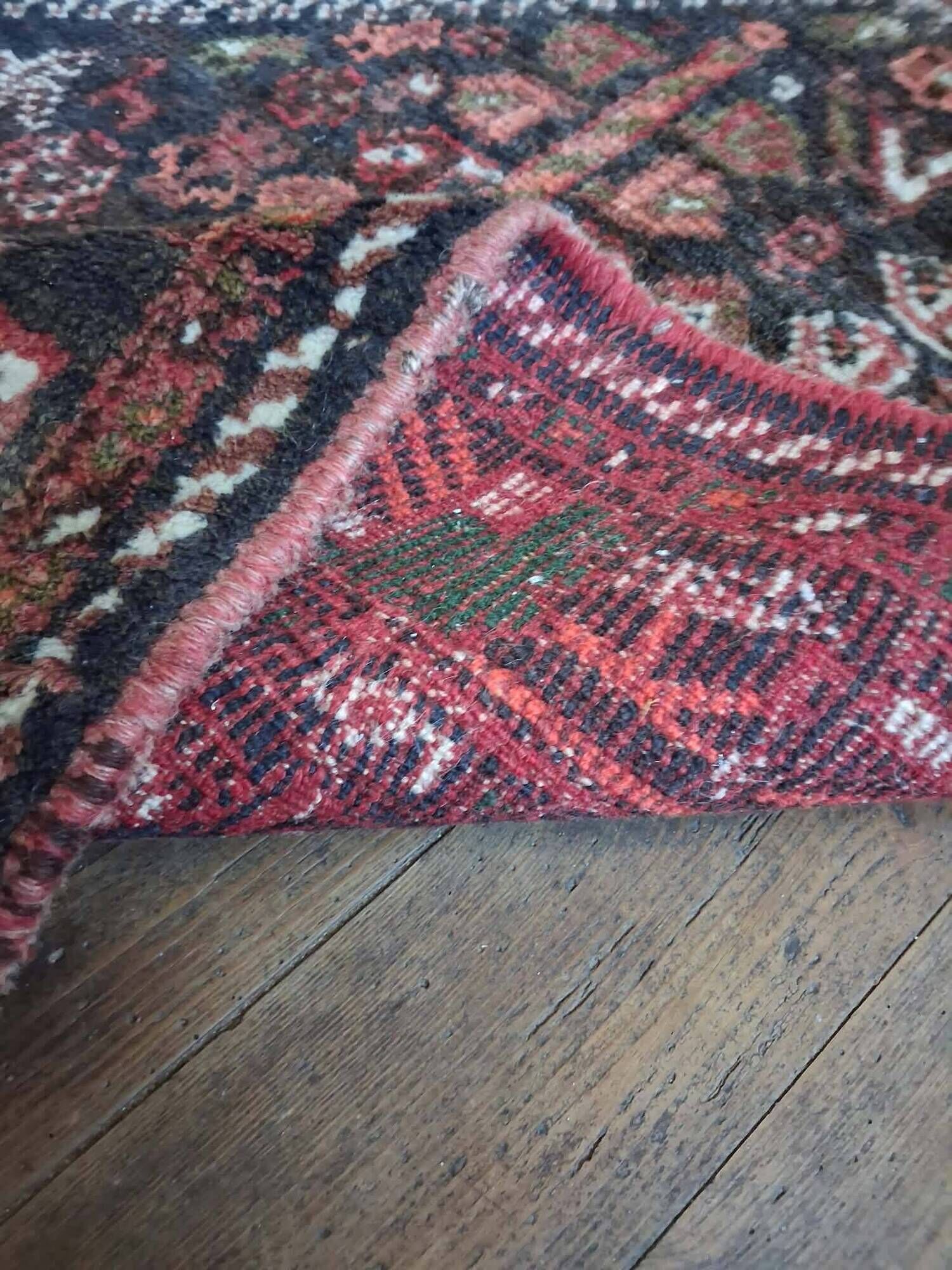 Handmade Qashqai Persian rug 296x230cm