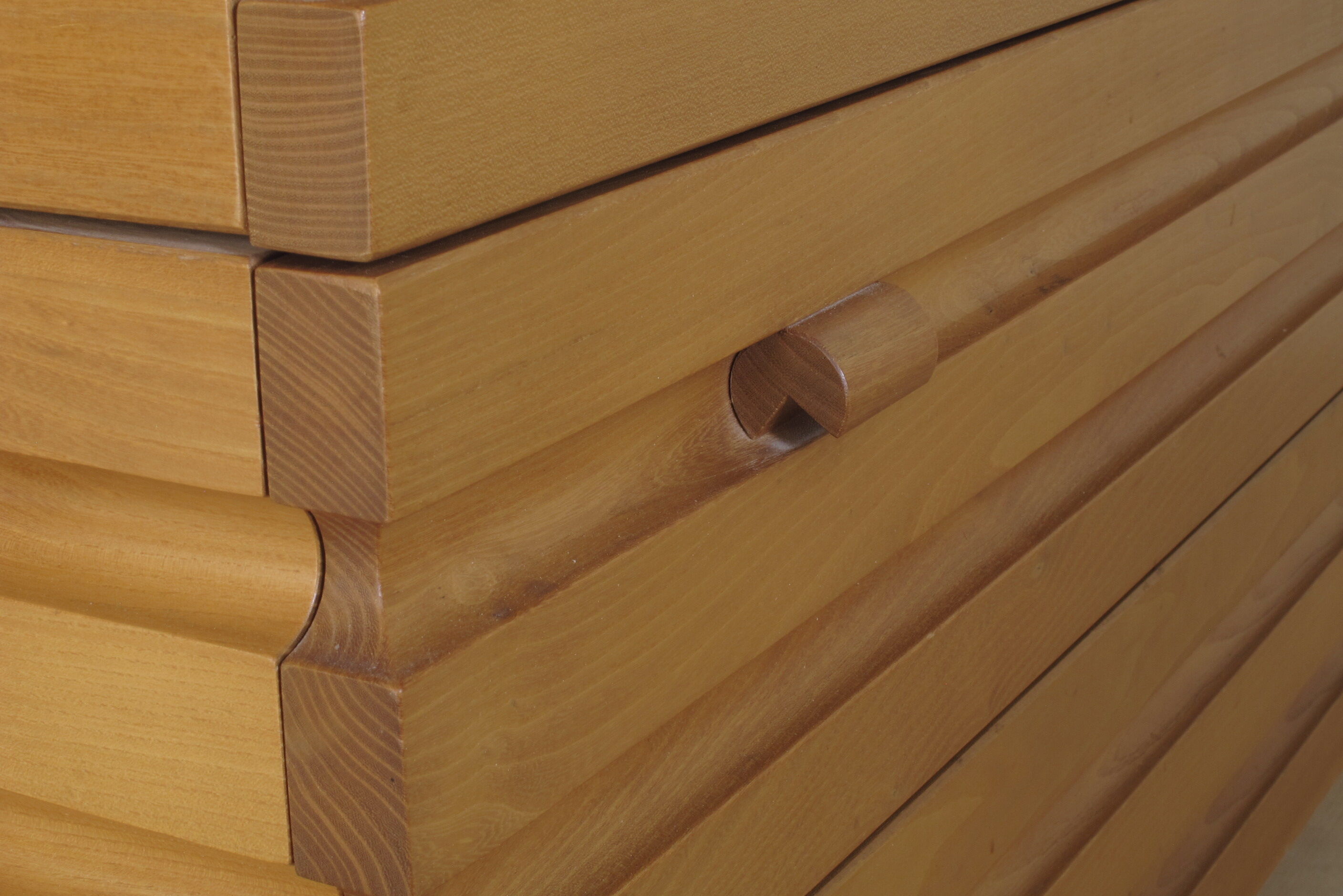 Solid elm three-drawer chest of drawers