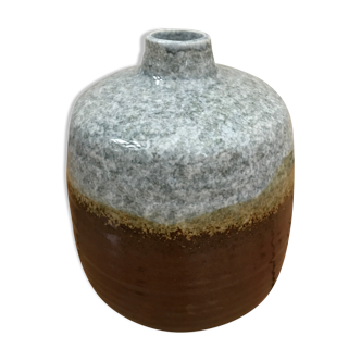 Ceramic vase