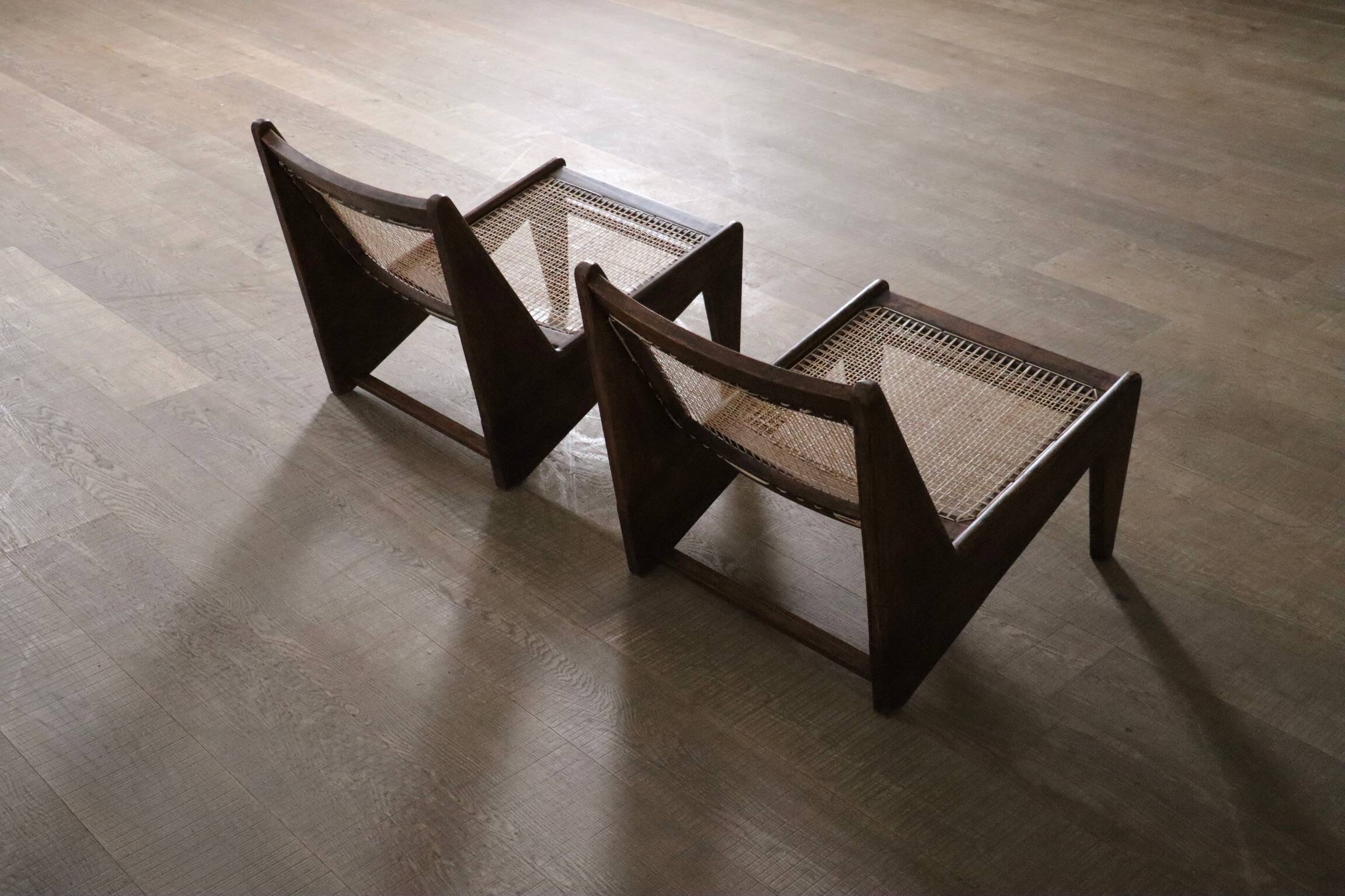 Chaises Kangourou Pierre Jeanneret PJ-SI-59, Inde, 1955