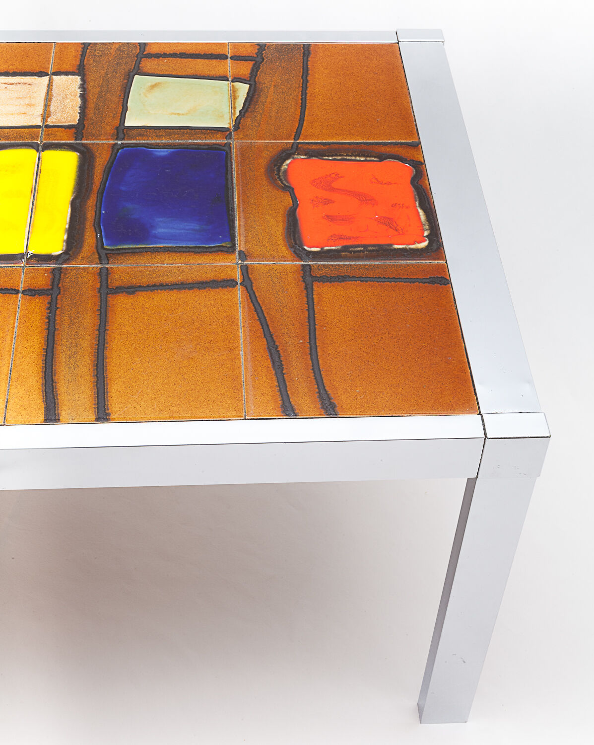 Lagrange coffee table