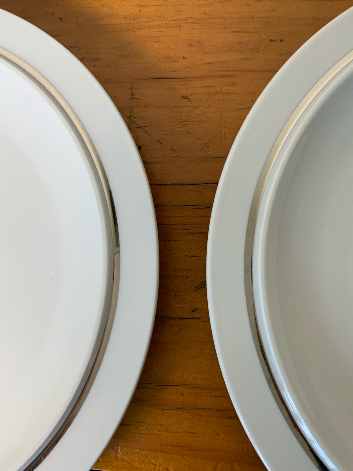 White and silver plates