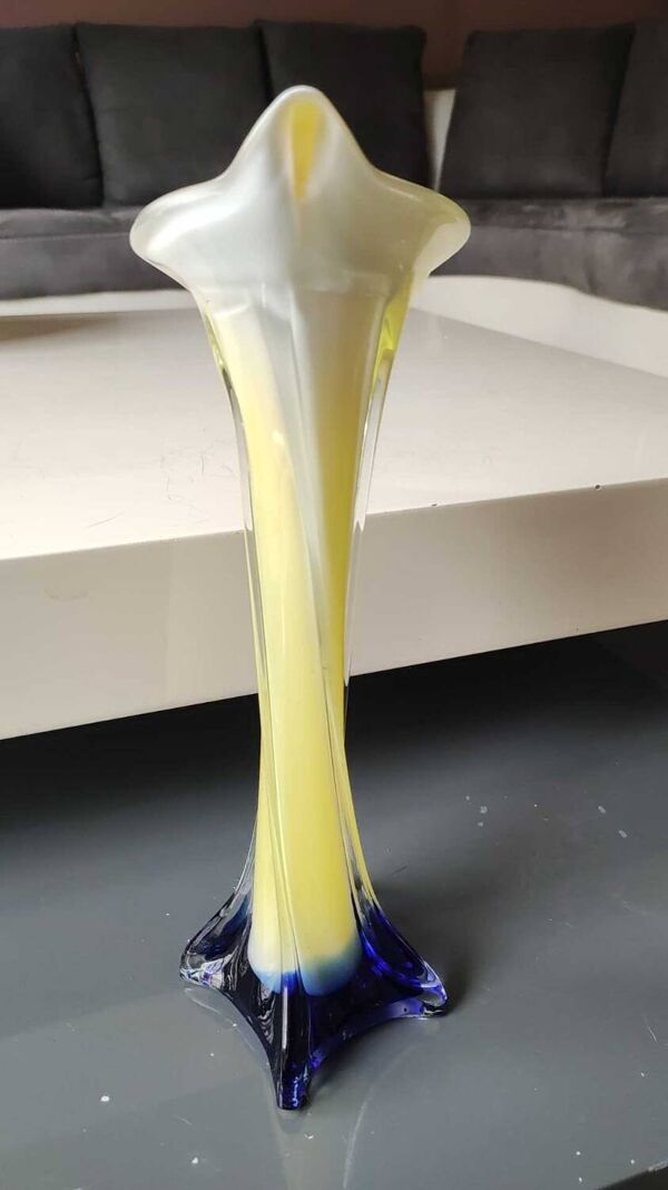 Vase Soliflore fleur d Arum/Jack in the Pulpit. Murano . Haut 30,5 cm