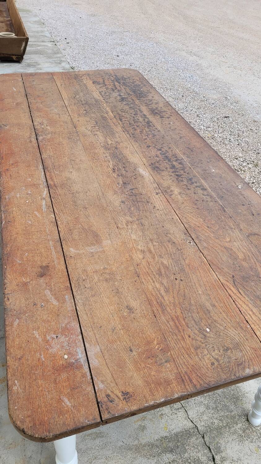 Rustic farmhouse bistro table in oak with Louis Philippe legs - 2m