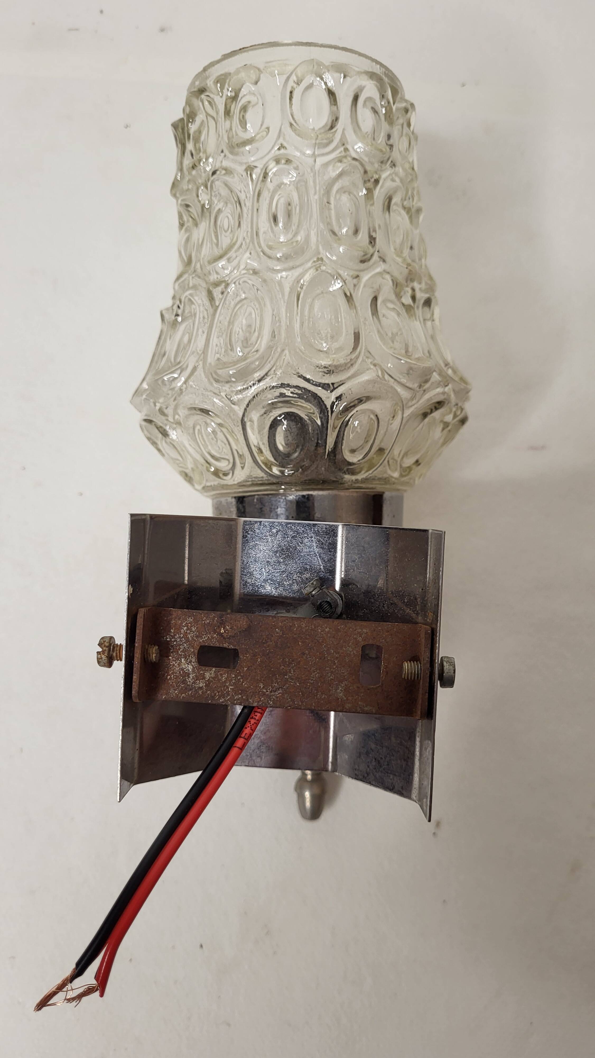 Wall lamp in glass and chrome metal