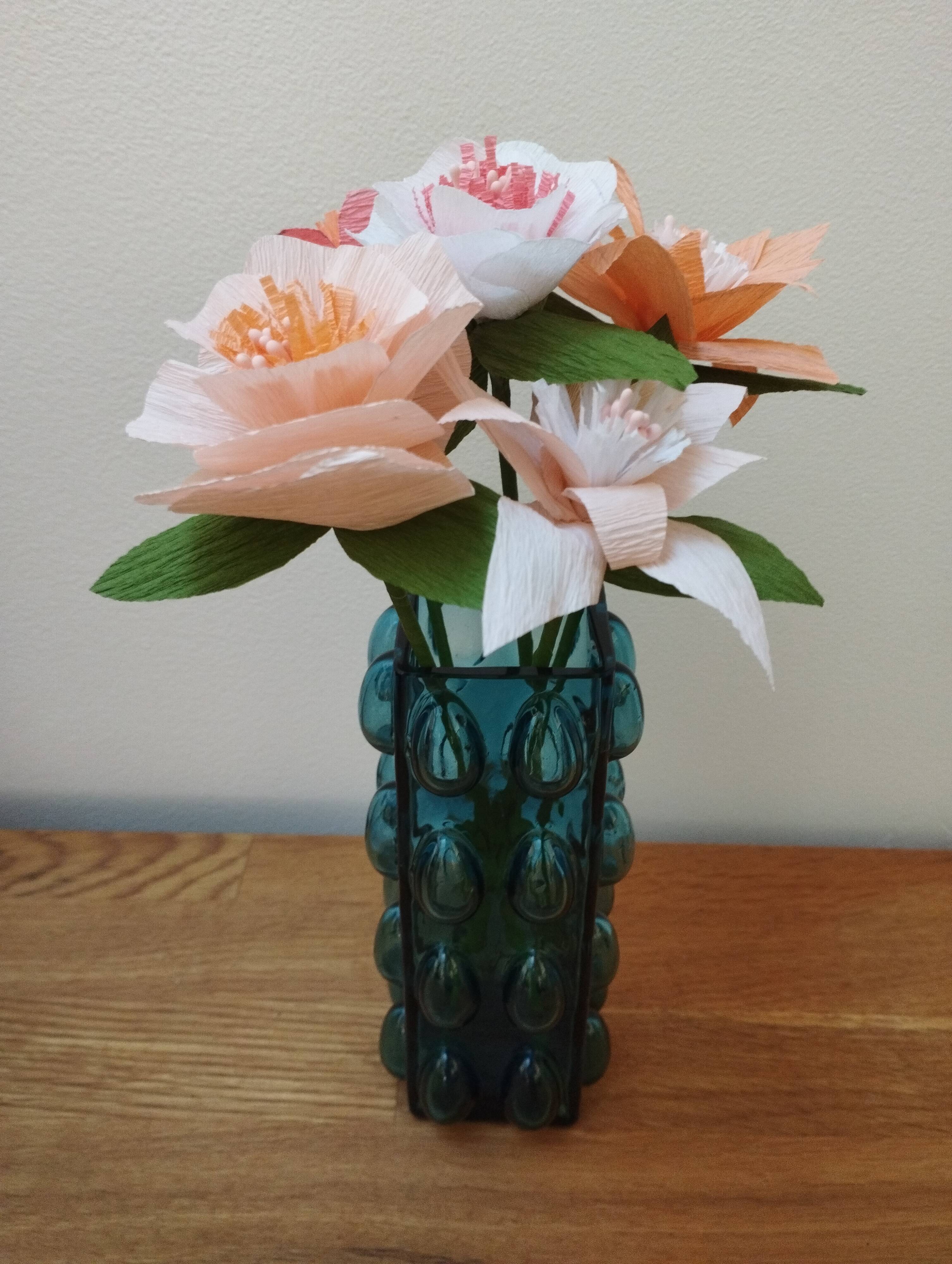 Vintage blue bubble vase (1960-1970) designed by Whilhelm Braun-Feldweg.