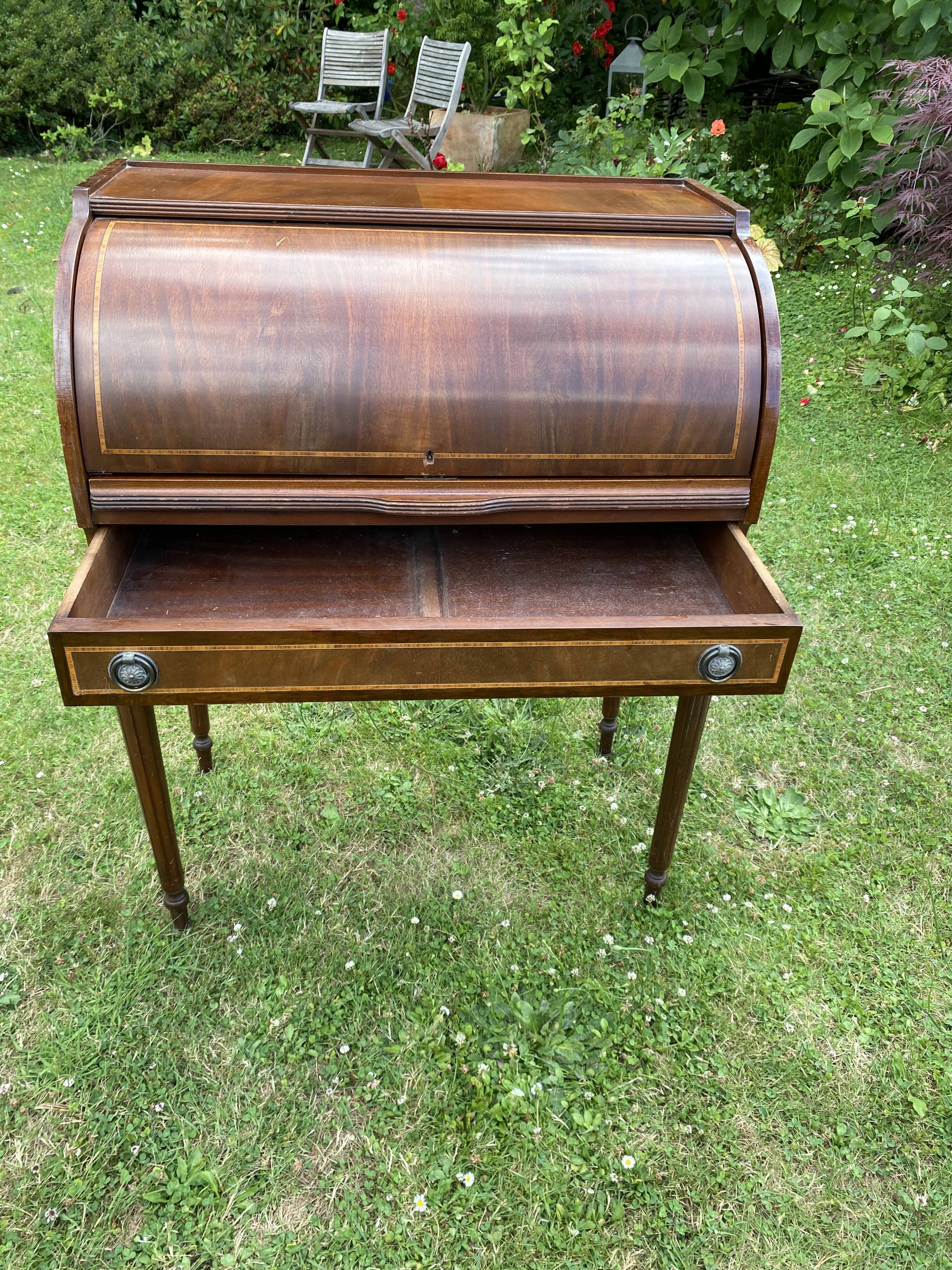 Cylindrical english office