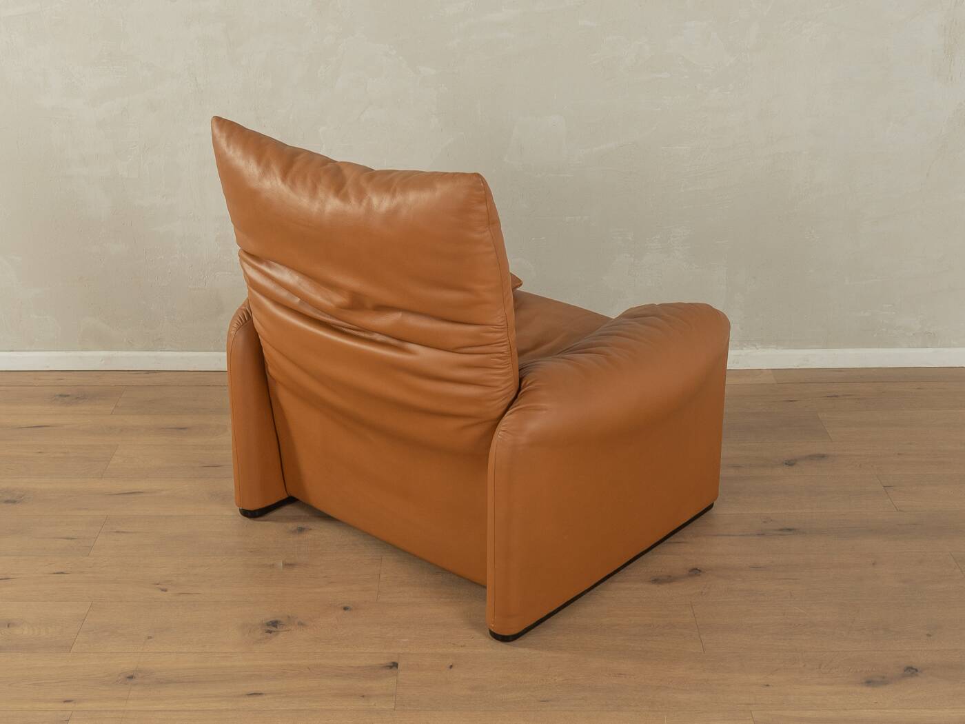 675 Maralunga armchair with ottoman by Vico Magistretti for Cassina, 1970s, original cognac brown leather
