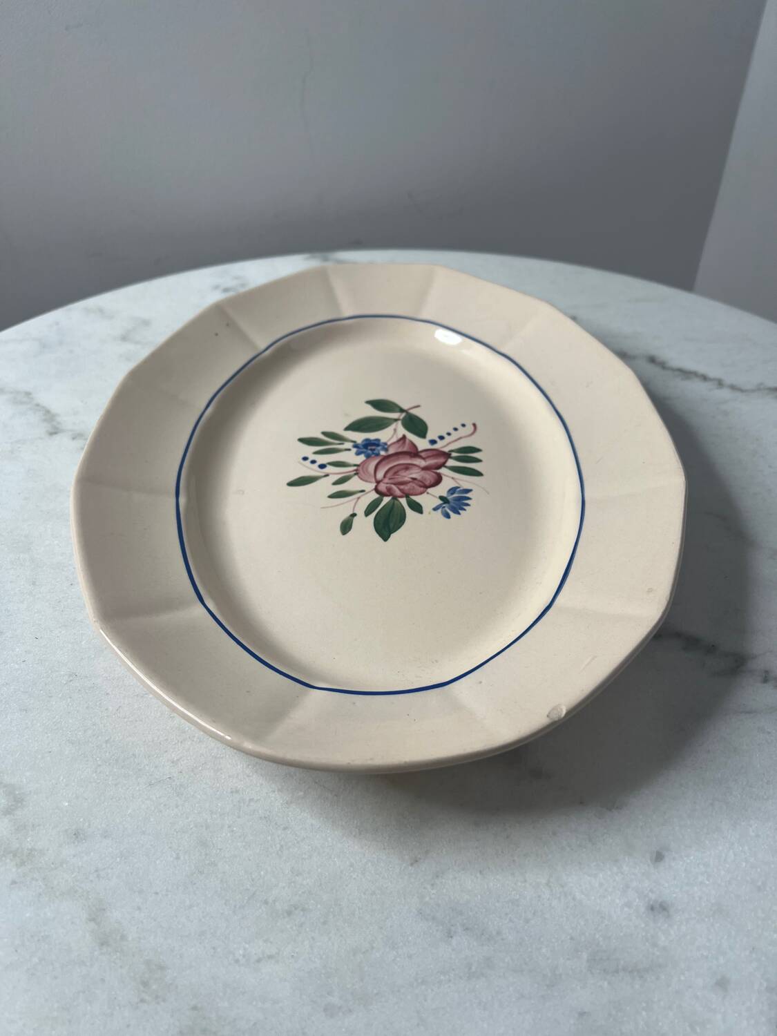 Hand-painted presentation plate Sarreguemines
